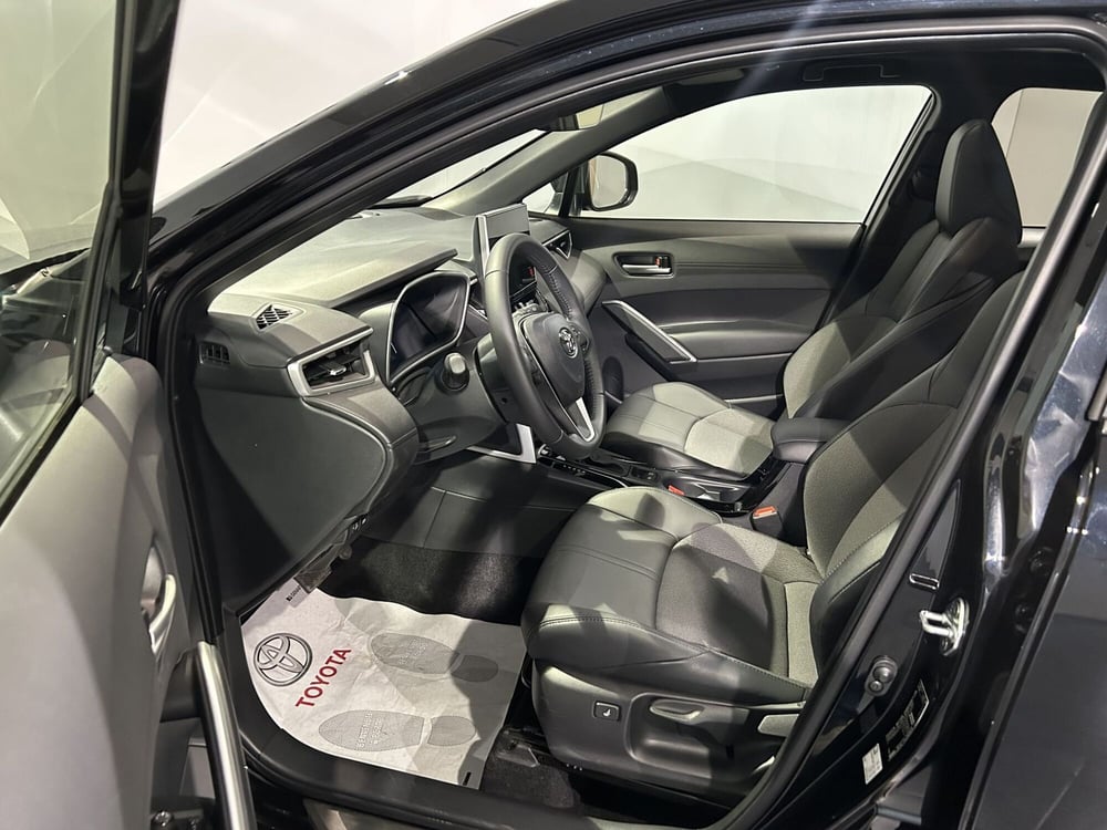 Toyota Corolla Cross Hybrid usata a Milano (12)