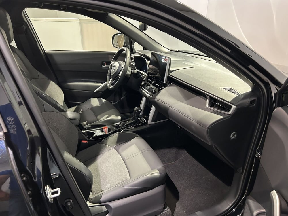 Toyota Corolla Cross Hybrid usata a Milano (6)