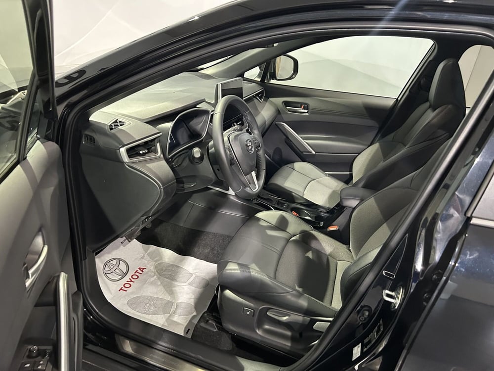 Toyota Corolla Cross Hybrid usata a Milano (8)