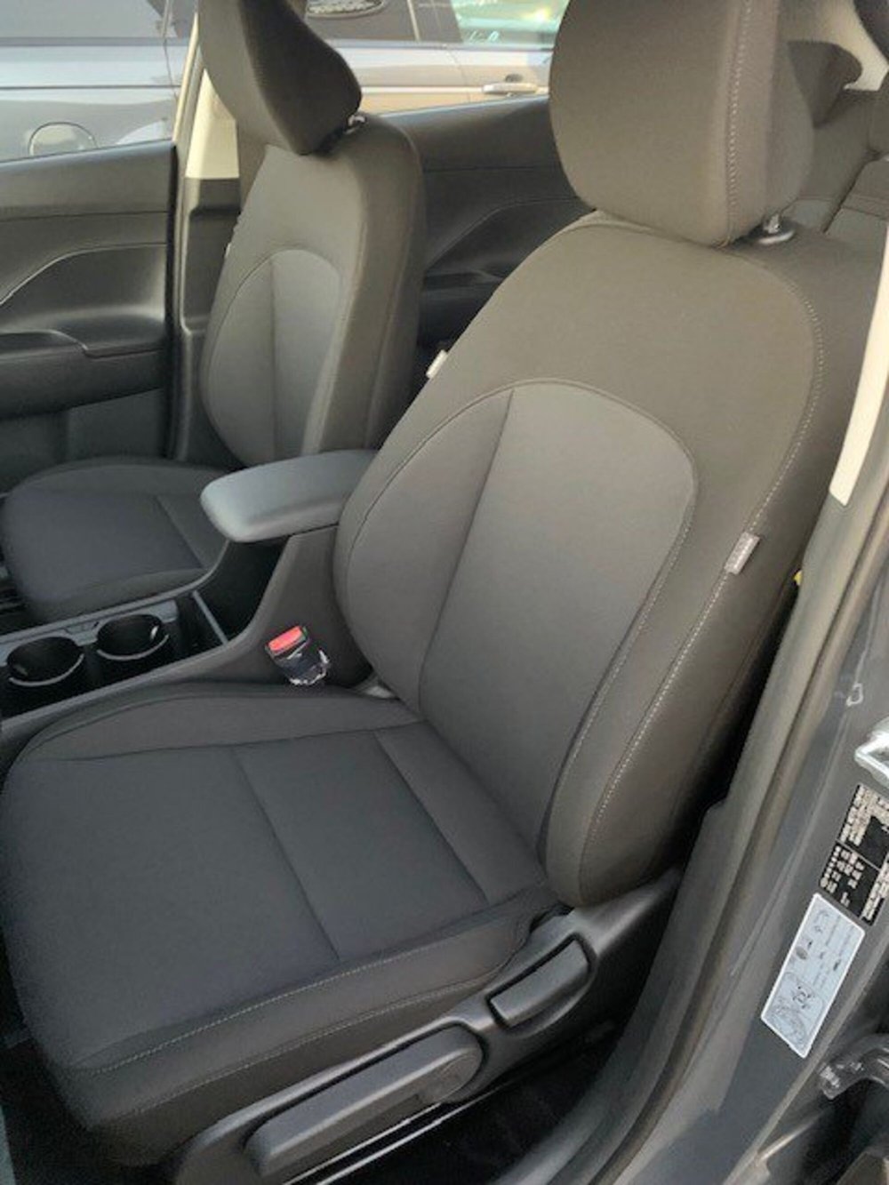 Hyundai Kona nuova a Cremona (6)