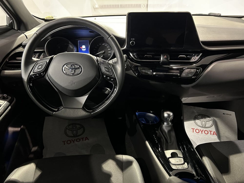 Toyota Toyota C-HR usata a Milano (10)