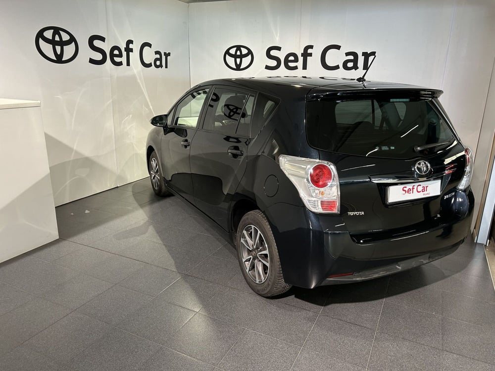 Toyota Verso usata a Milano (5)