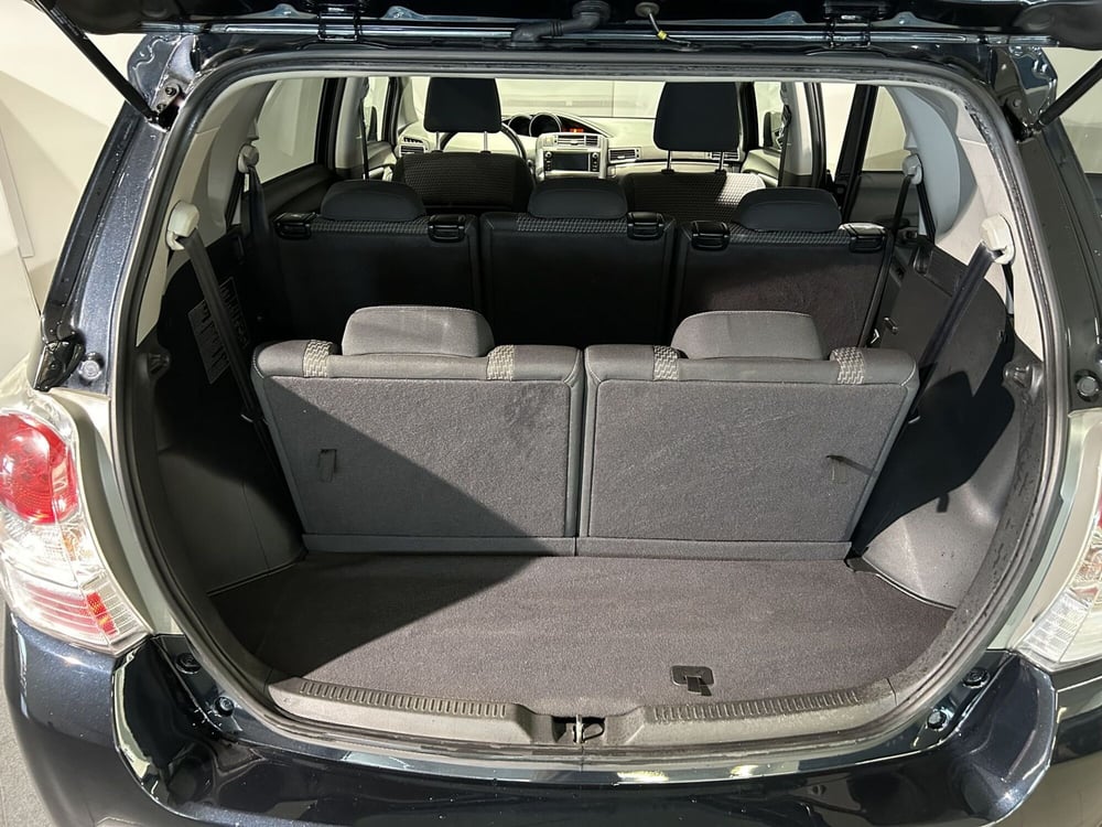 Toyota Verso usata a Milano (6)