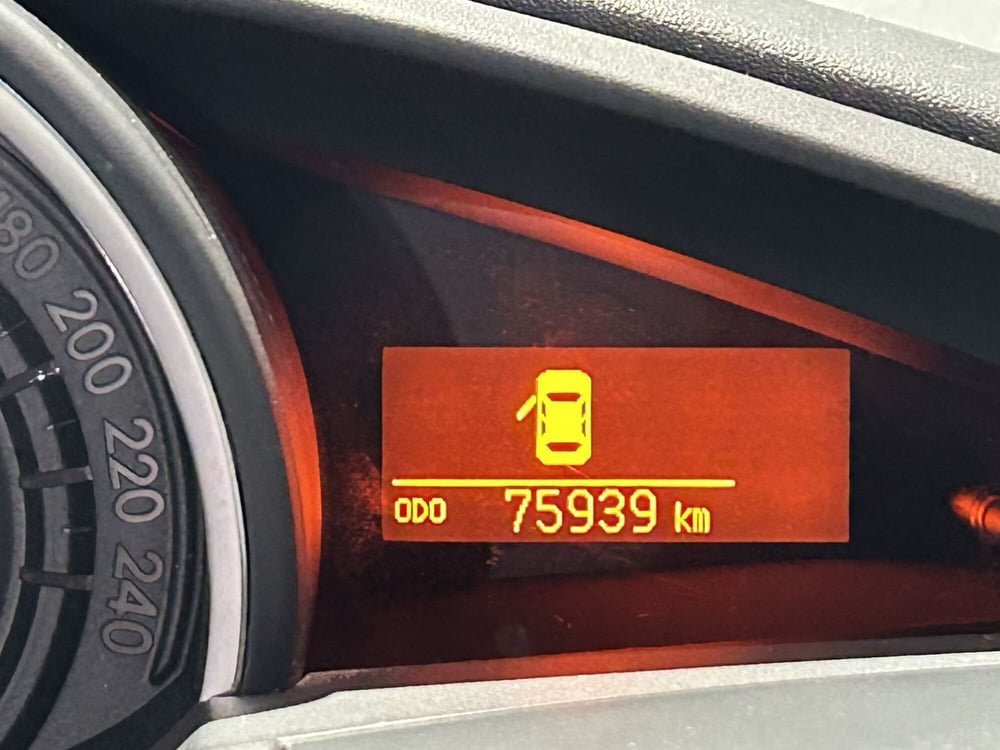 Toyota Verso usata a Milano (9)