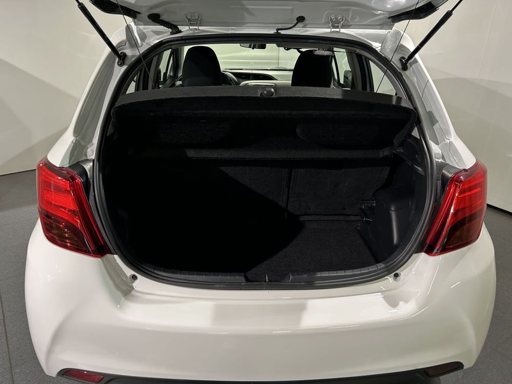 Toyota Yaris usata a Milano (11)