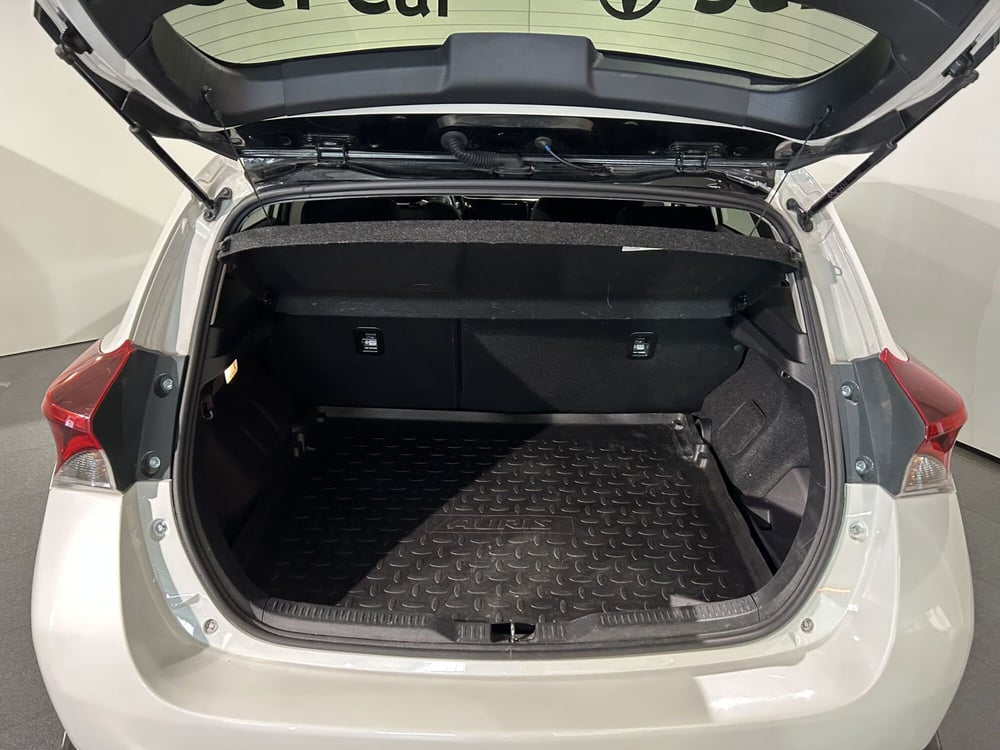 Toyota Auris usata a Milano (11)
