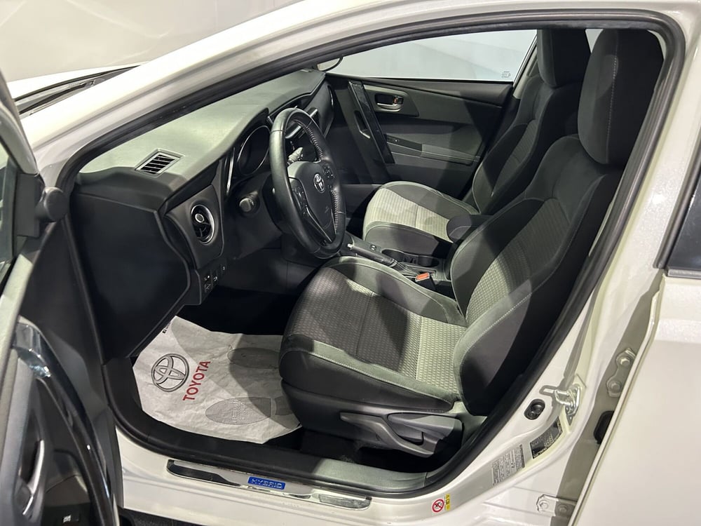 Toyota Auris usata a Milano (12)