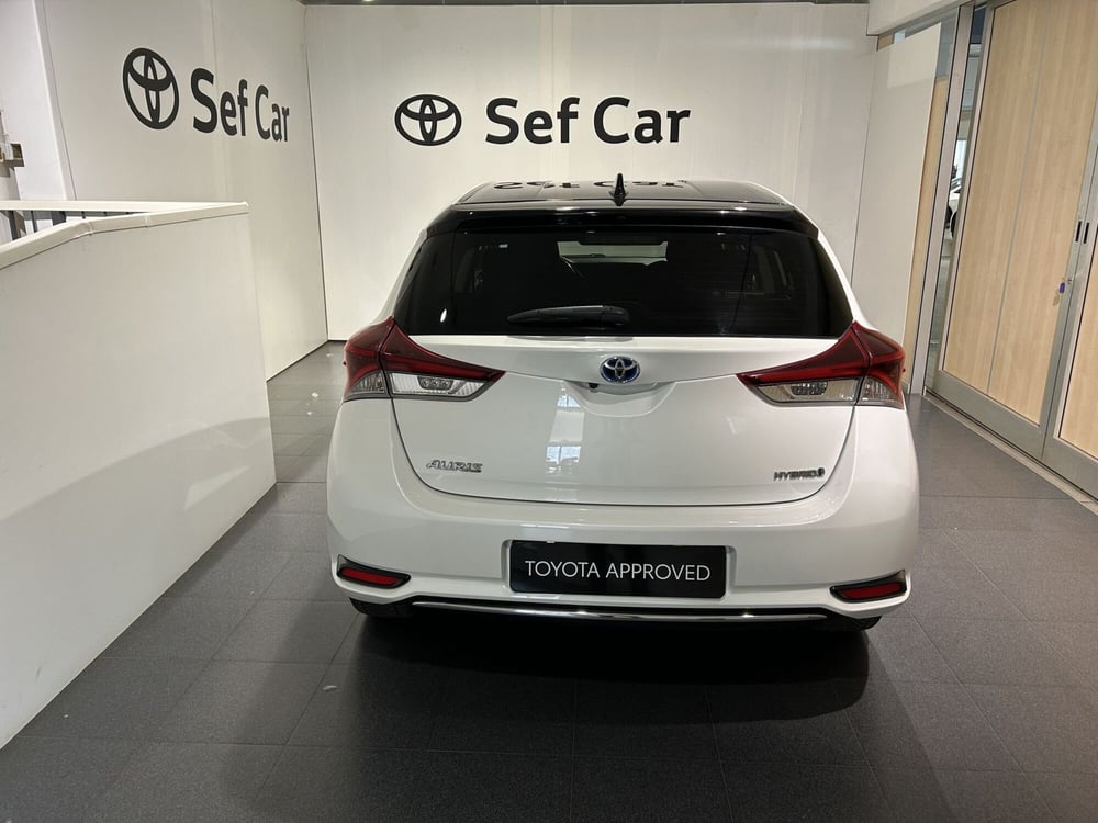 Toyota Auris usata a Milano (4)