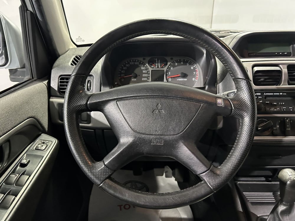Mitsubishi Pajero usata a Milano (8)