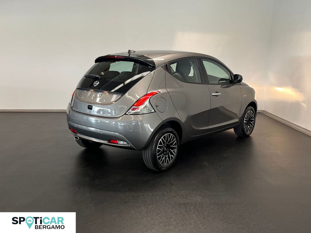 Lancia Ypsilon nuova a Bergamo (5)
