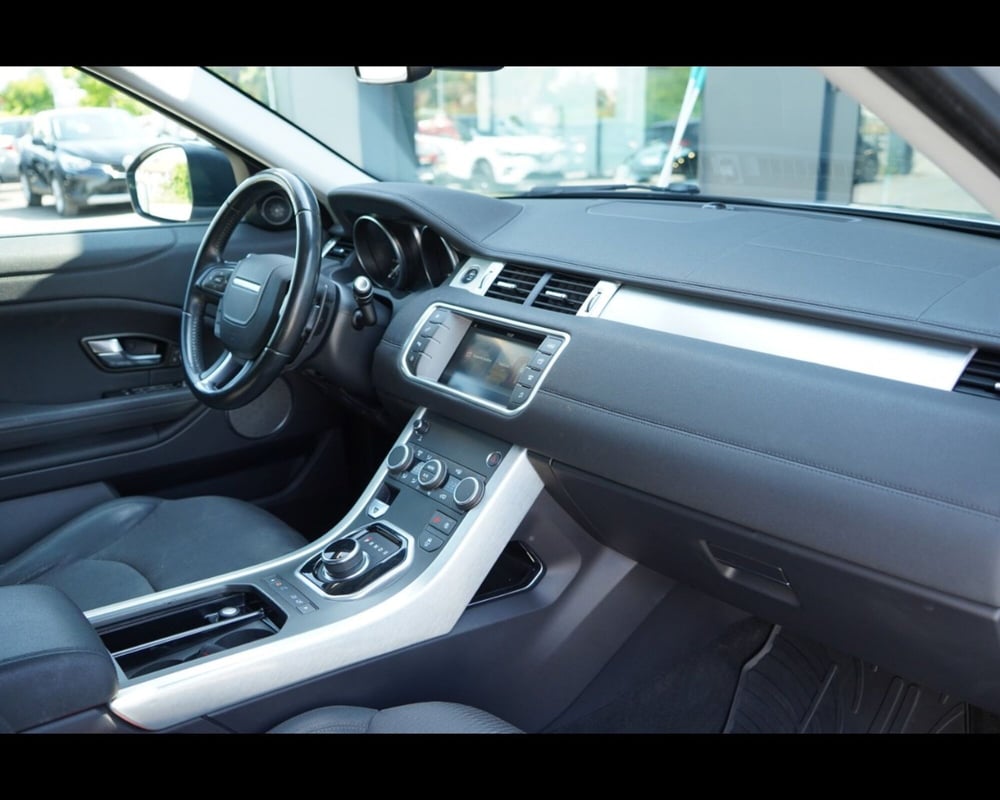 Land Rover Range Rover Evoque usata a Venezia (13)