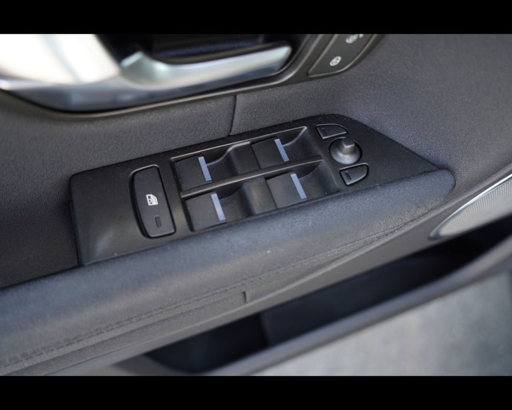 Land Rover Range Rover Evoque usata a Venezia (17)