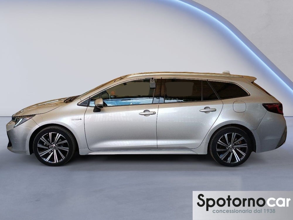 Toyota Corolla Touring Sports usata a Milano (3)