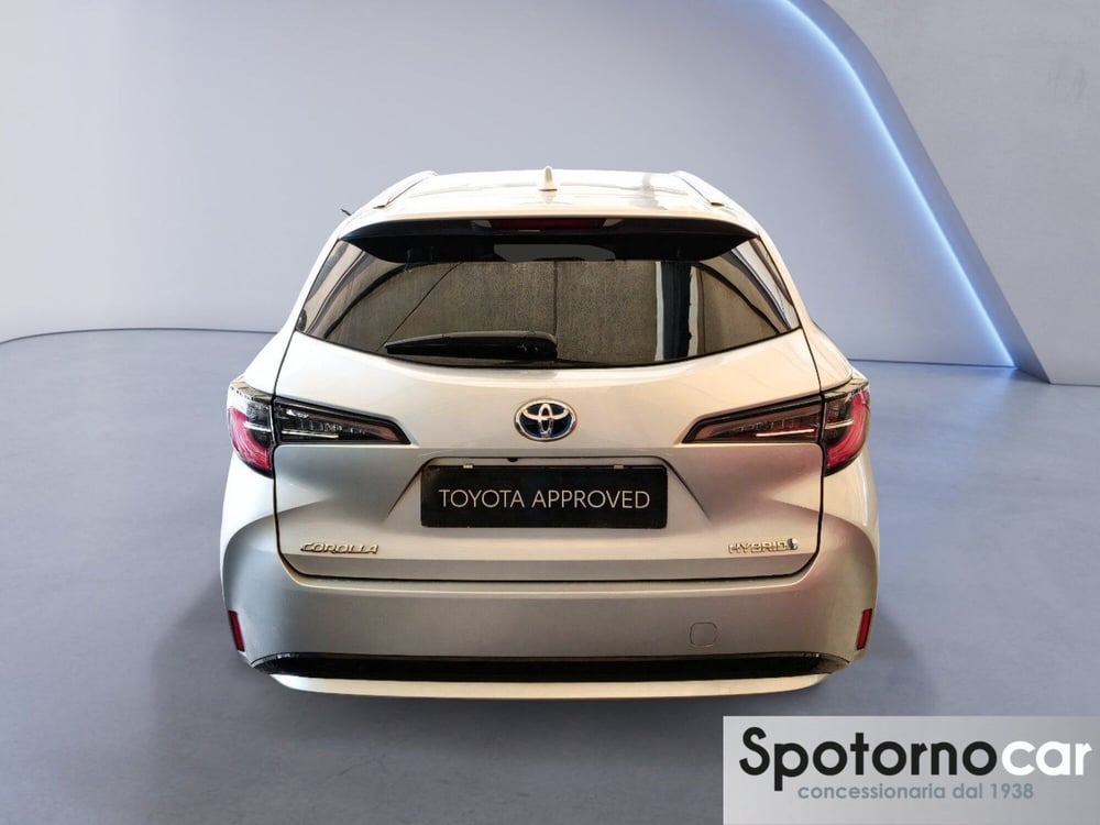 Toyota Corolla Touring Sports usata a Milano (4)