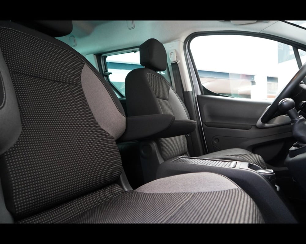 Peugeot Partner usata a Venezia (12)