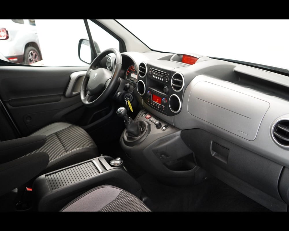 Peugeot Partner usata a Venezia (13)