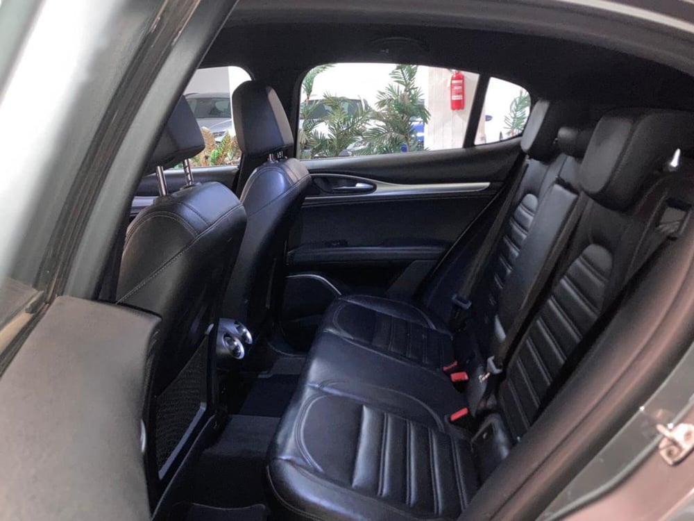 Alfa Romeo Stelvio usata a Ascoli Piceno (11)