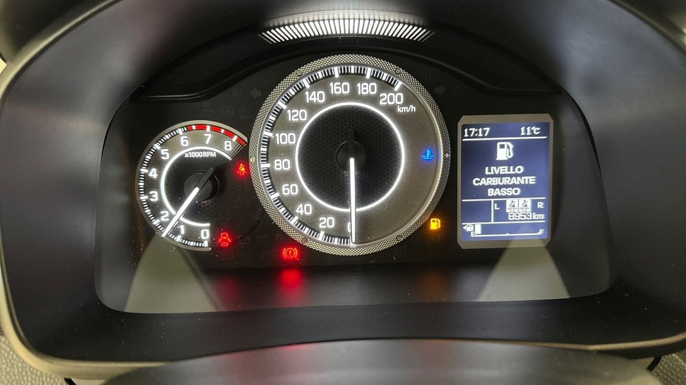 Suzuki Ignis usata a Viterbo (14)