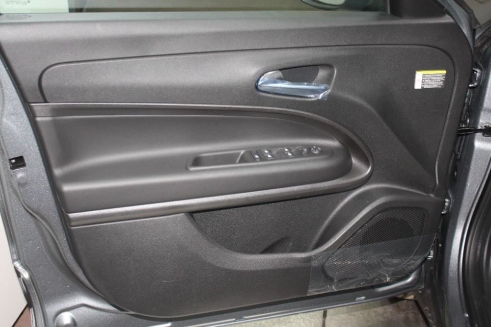 Jeep Avenger nuova a Viterbo (9)
