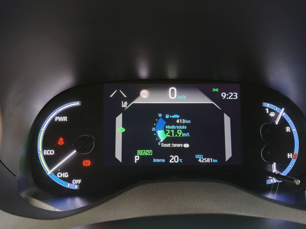 Toyota Yaris Cross usata a Frosinone (17)