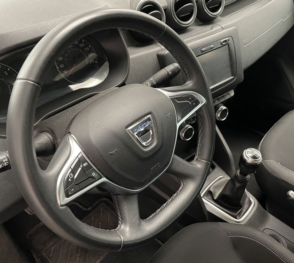 Dacia Duster usata a Novara (17)