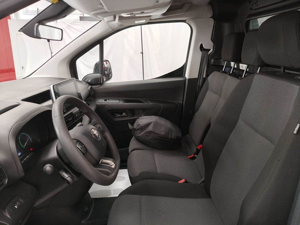 Toyota Proace City Electric usata a Roma (9)