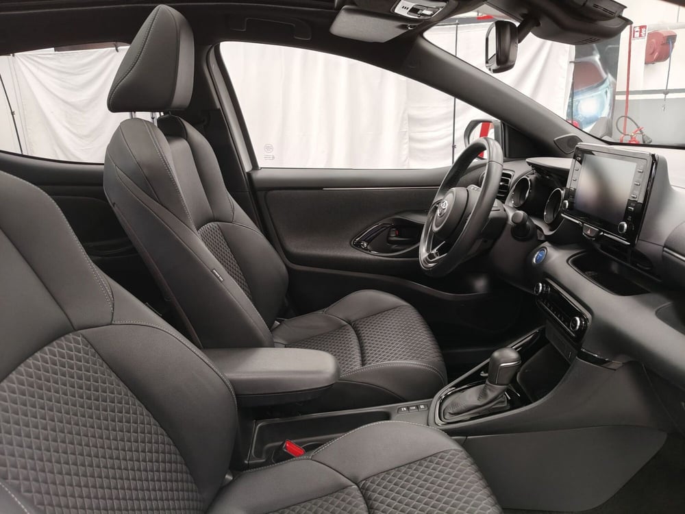 Toyota Yaris usata a Roma (12)