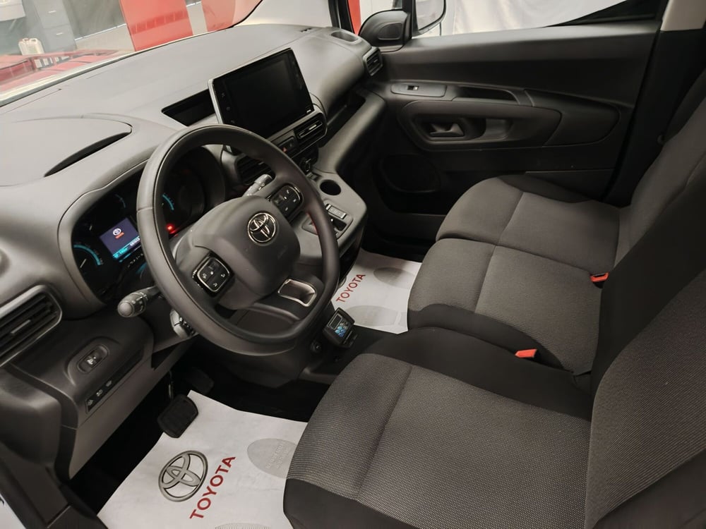 Toyota Proace City Furgone usata a Roma (6)