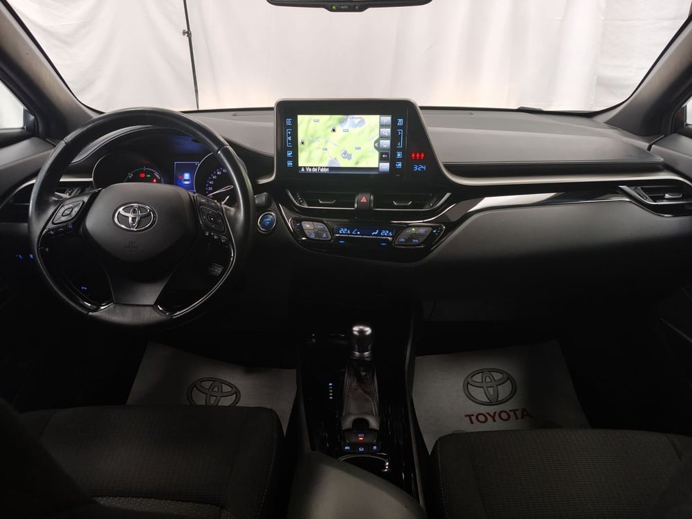 Toyota Toyota C-HR usata a Roma (10)