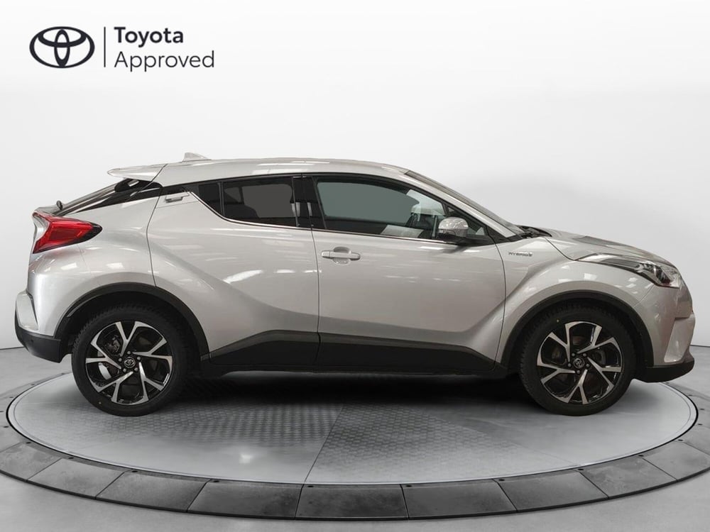Toyota Toyota C-HR usata a Roma (16)