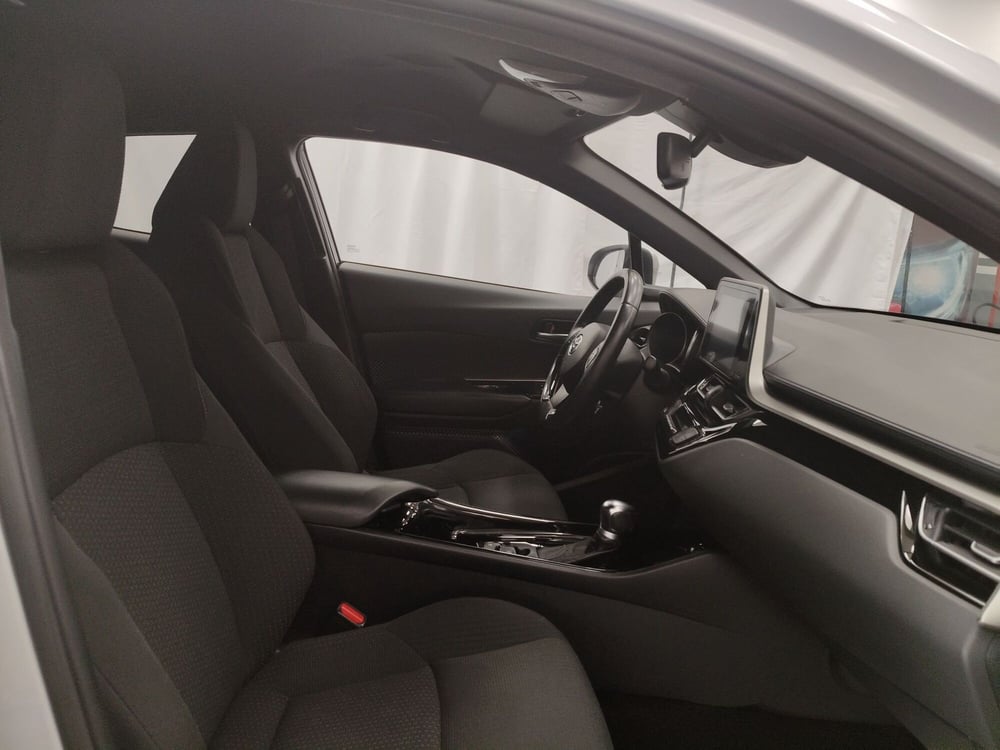 Toyota Toyota C-HR usata a Roma (7)
