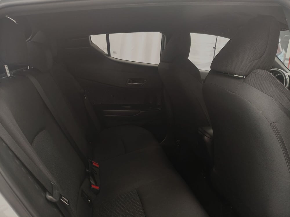 Toyota Toyota C-HR usata a Roma (8)