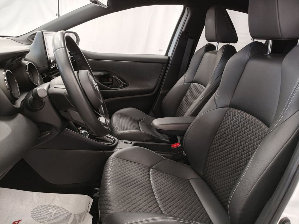 Toyota Yaris usata a Roma (13)