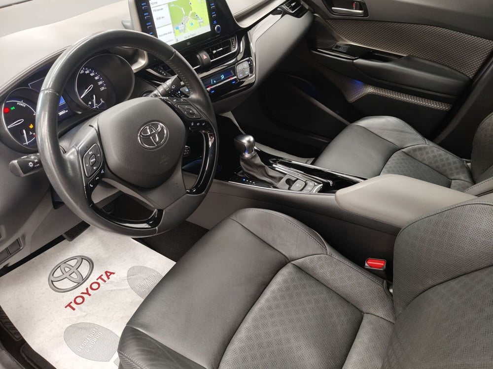 Toyota Toyota C-HR usata a Roma (12)