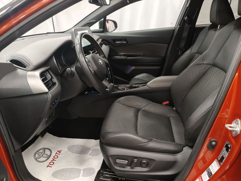 Toyota Toyota C-HR usata a Roma (14)