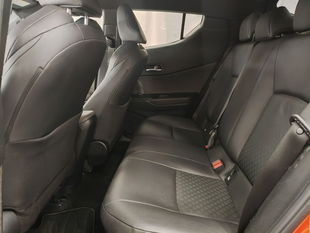 Toyota Toyota C-HR usata a Roma (15)