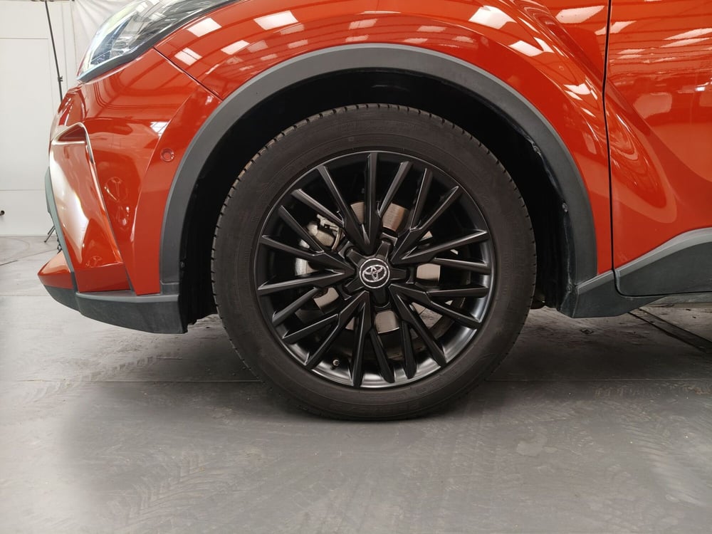 Toyota Toyota C-HR usata a Roma (18)