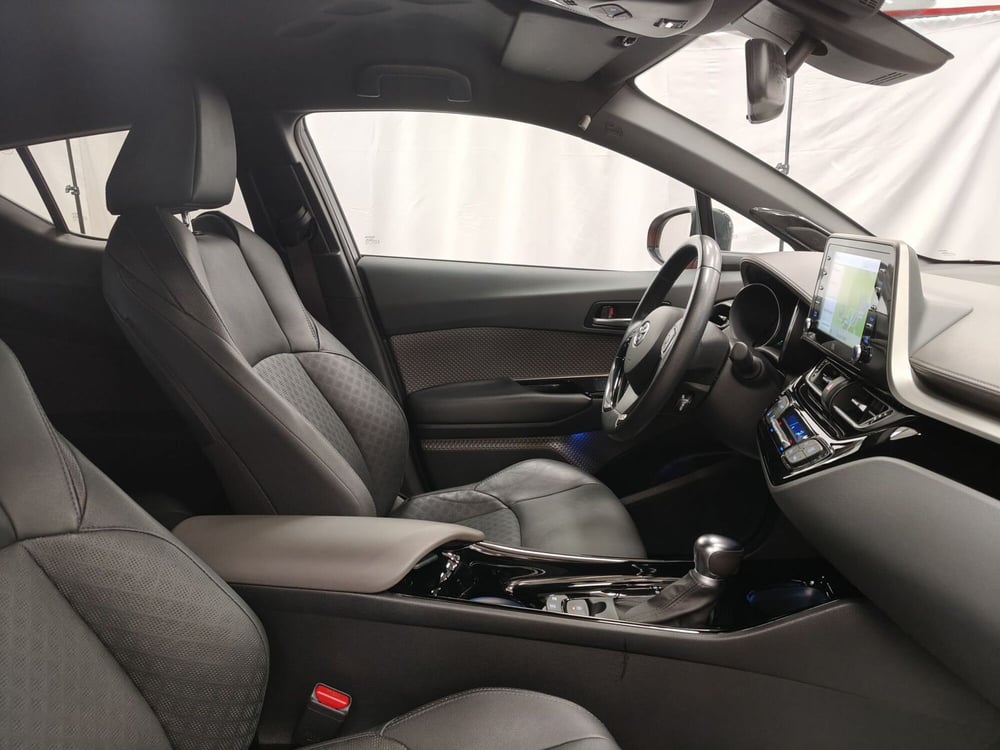 Toyota Toyota C-HR usata a Roma (6)