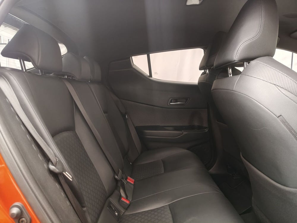 Toyota Toyota C-HR usata a Roma (8)