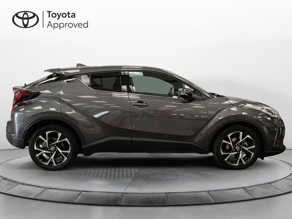 Toyota Toyota C-HR usata a Roma (17)
