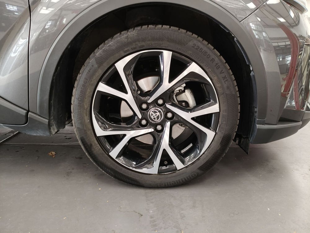 Toyota Toyota C-HR usata a Roma (18)