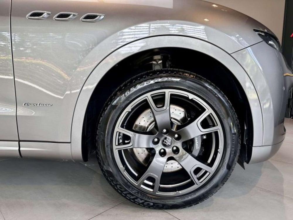 Maserati Levante usata a Torino (5)