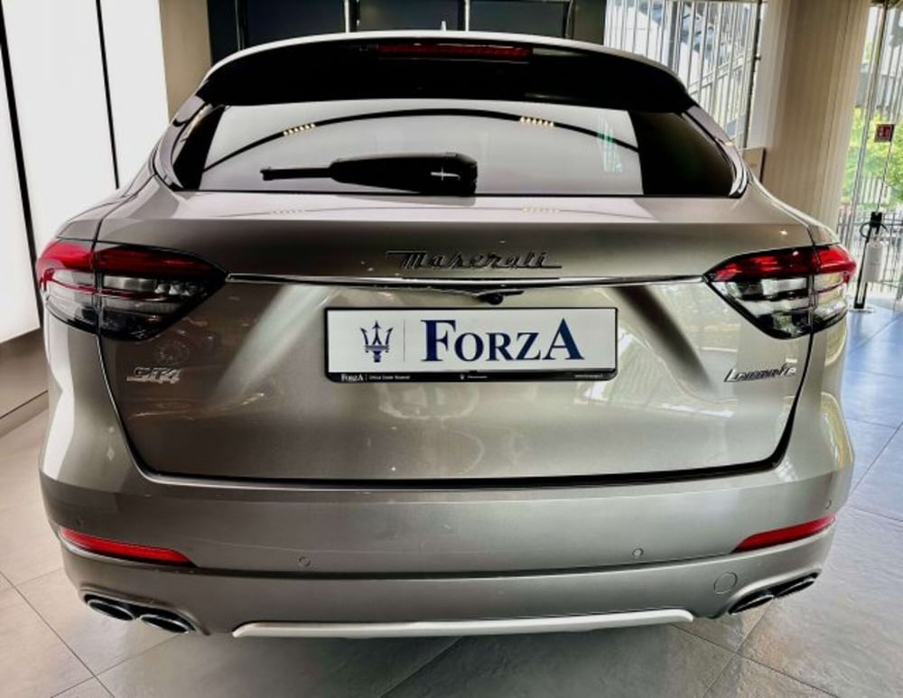 Maserati Levante usata a Torino (7)