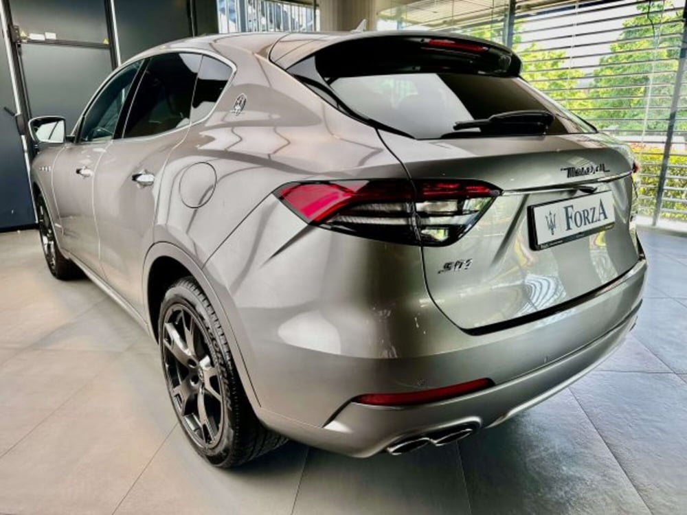 Maserati Levante usata a Torino (8)