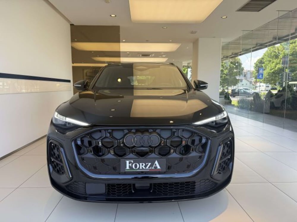 Audi Q5 nuova a Torino (2)