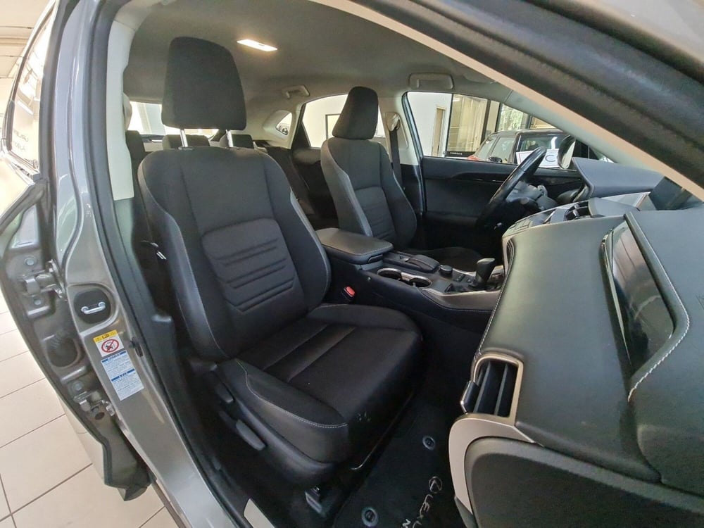 Lexus NX usata a Modena (12)