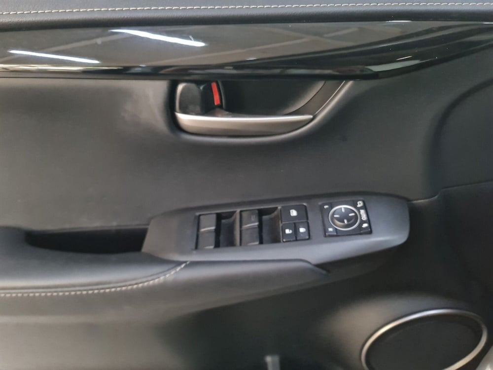 Lexus NX usata a Modena (13)
