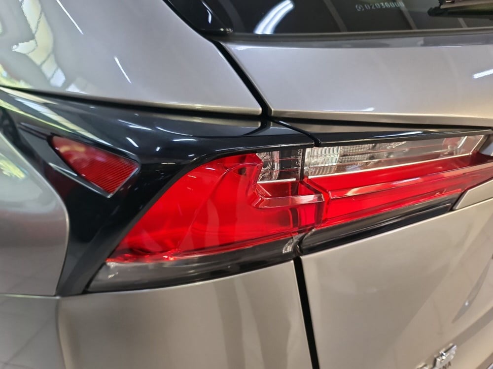 Lexus NX usata a Modena (19)