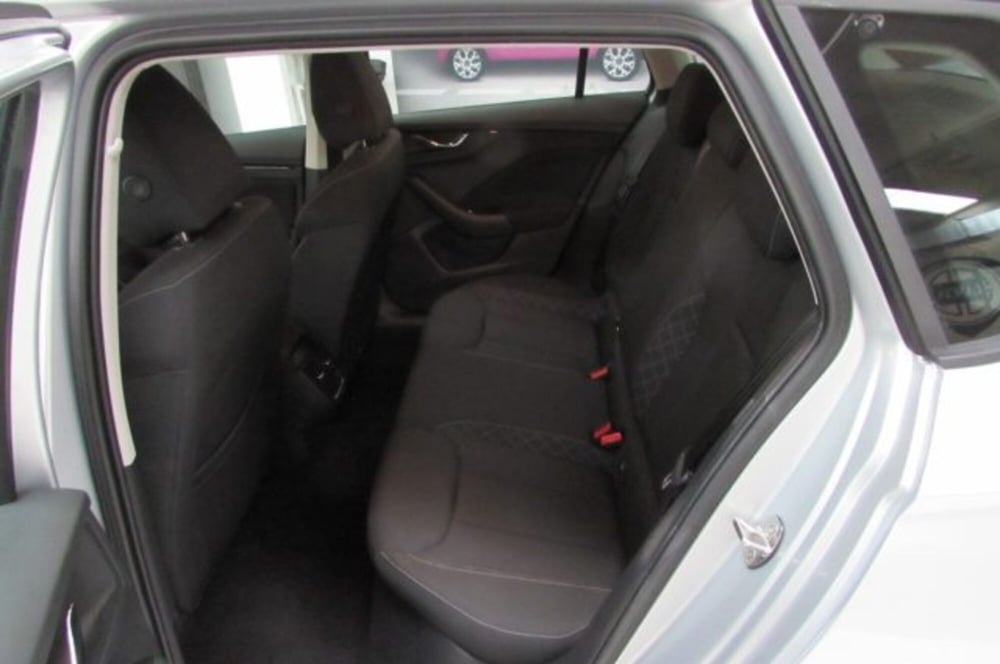 Skoda Kamiq usata a Milano (14)