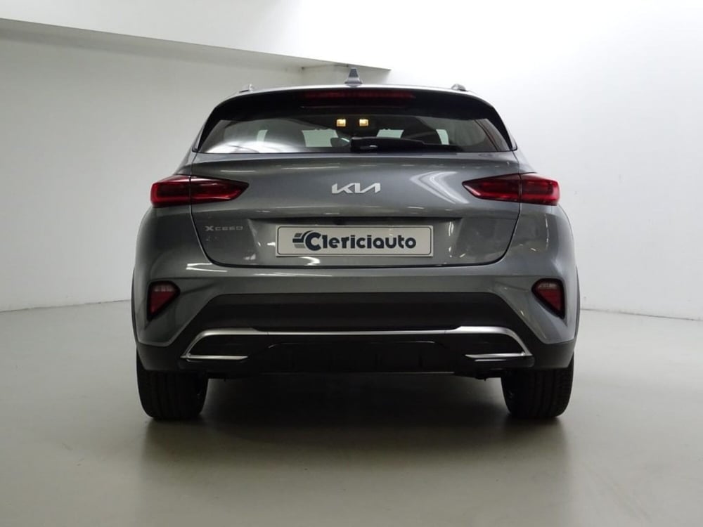 Kia XCeed nuova a Como (4)
